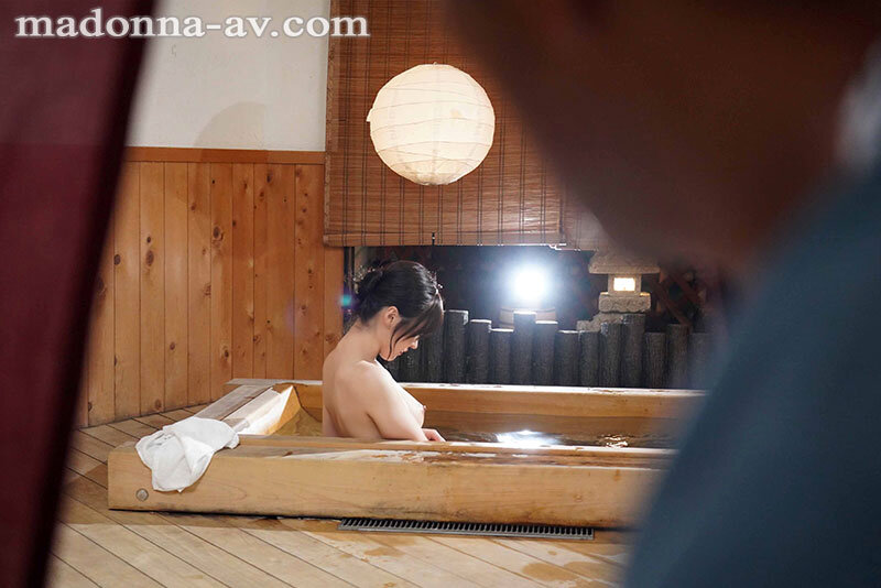 夫には口が裂けても言えません、お義父さんに孕ませられたなんて…。1泊2日の温泉旅行で、何度も何度も中出しされてしまった私。清巳れの